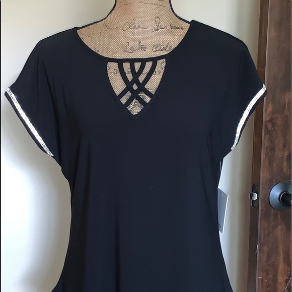 89th & Madison Tops - Beautiful blouse-New!